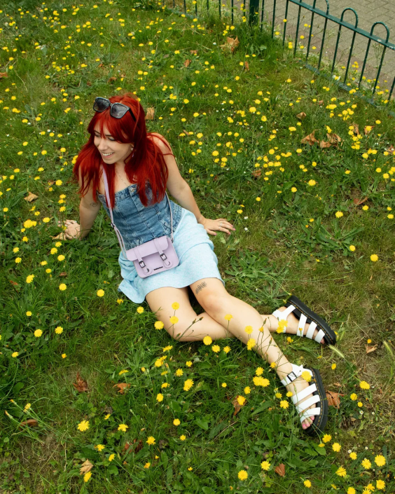 obuwie biała woda F28B255 Sandały Blaire z hydroskórzanym paskiem dla obu płci Dr. Martens