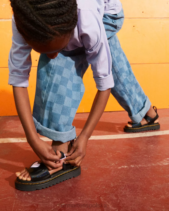 obuwie blask czarnej galaktyki F28B454 Junior Marlowe błyszczące sandały z paskiem w kształcie serca Dzieci Dr. Martens