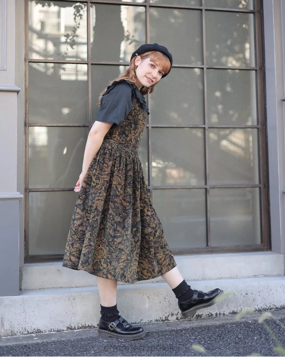 obuwie czarny gładki F28B335 Polley z gładkiej skóry Mary Janes kobiety Dr. Martens