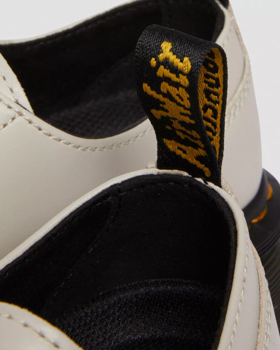 obuwie brukowana szarość nappa lux F28B232 Buty na platformie ze skóry Audrick Nappa kobiety Dr. Martens