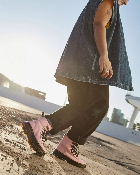 obuwie Nylon cyklonowy w kolorze brzoskwiniowo-beżowym F28B179 grzebienie nylonowe i skórzane buty codzienne kobiety Dr. Martens