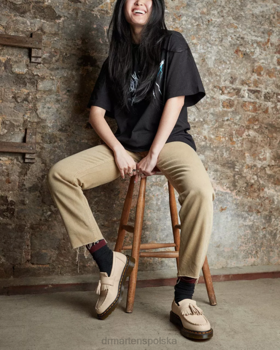 obuwie pergaminowa beżowa Virginia F28B380 Skórzane mokasyny z frędzlami Adrian Virginia kobiety Dr. Martens
