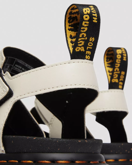 obuwie brukowana szarość nappa lux F28B268 Sandały na platformie z 3 paskami, ze skóry Ricki Nappa Lux kobiety Dr. Martens