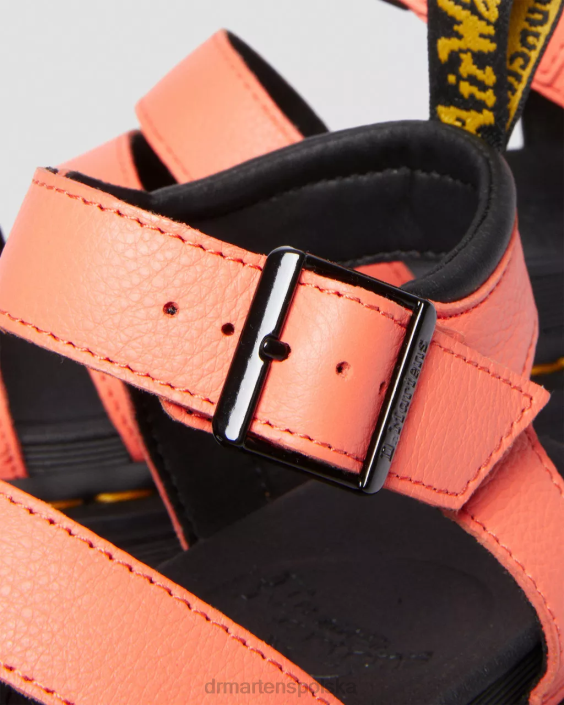 obuwie koralowa pisa F28B264 Skórzane sandały na platformie Blaire Pisa z paskiem kobiety Dr. Martens