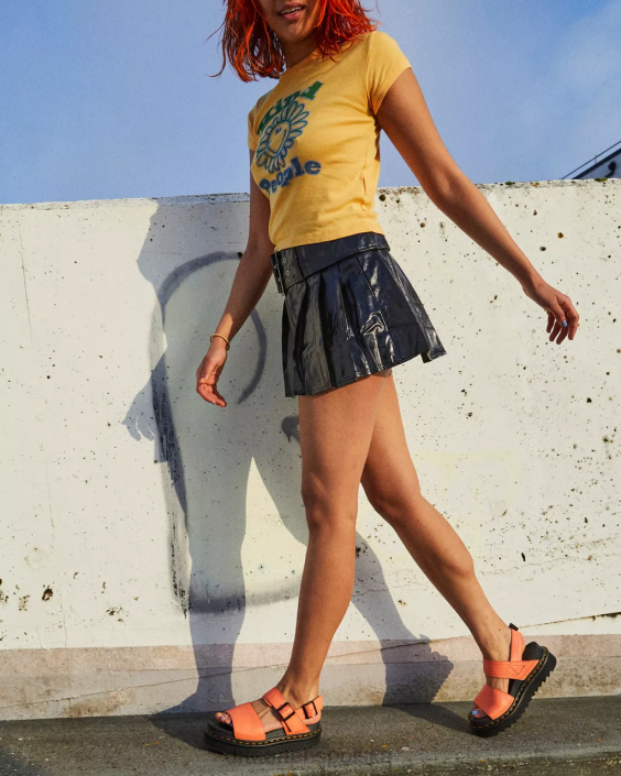 obuwie koralowa pisa F28B276 Sandały Voss Piza ze skórzanym paskiem kobiety Dr. Martens