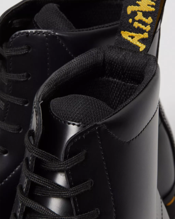 obuwie czarny polerowany gładki F28B136 Sznurowane buty na platformie Rikard z gładkiej skóry kobiety Dr. Martens