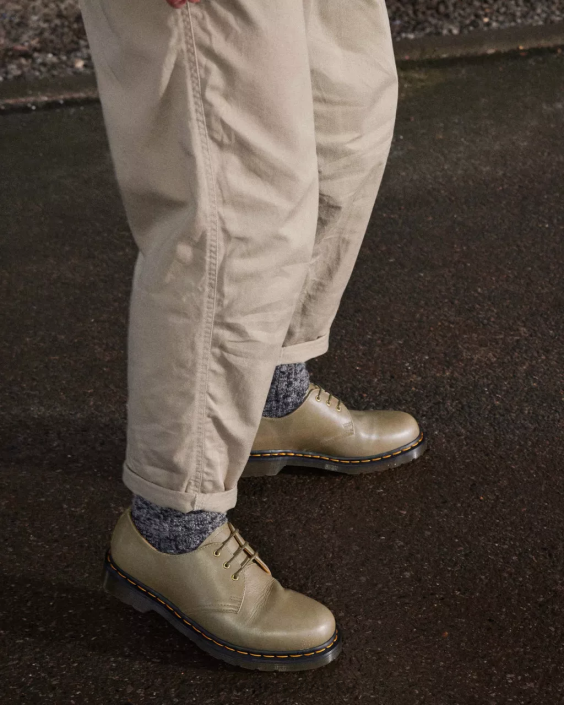 obuwie oliwkowa carrara F28B292 Oksfordy ze skóry carrara 1461 kobiety Dr. Martens