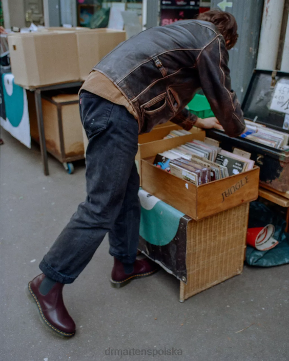 obuwie bordowy gładki F28B104 2976 żółte buty chelsea z gładkiej skóry mężczyźni Dr. Martens